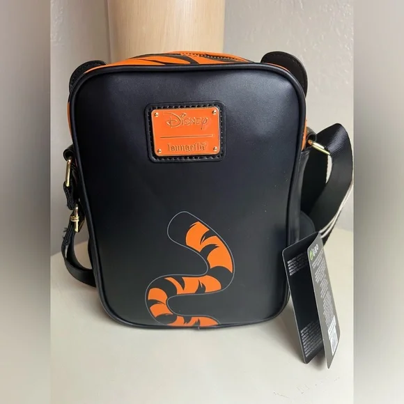 NWT Disney Loungefly Vampire Tigger Crossbody - Picture 2 of 3